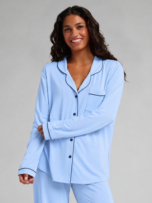 COMFI Cloud Blue long sleeve pajama set, studio view 2